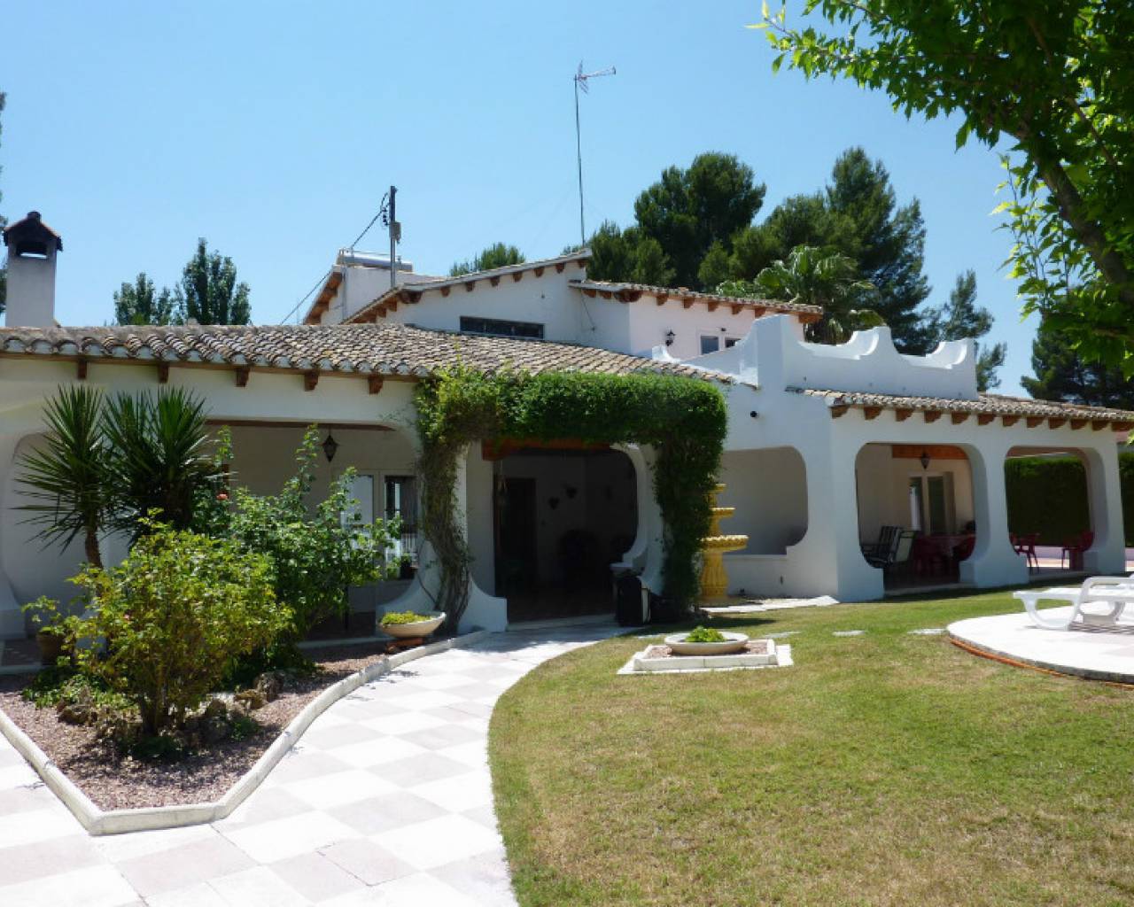 Finca / Country Property – Alicante, Castalla – Area 330 m²