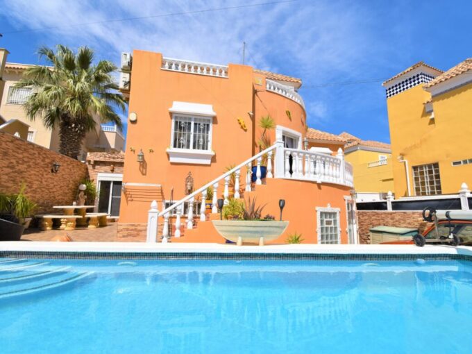 Detached Villa – Alicante, Orihuela Costa – Area 190 m²