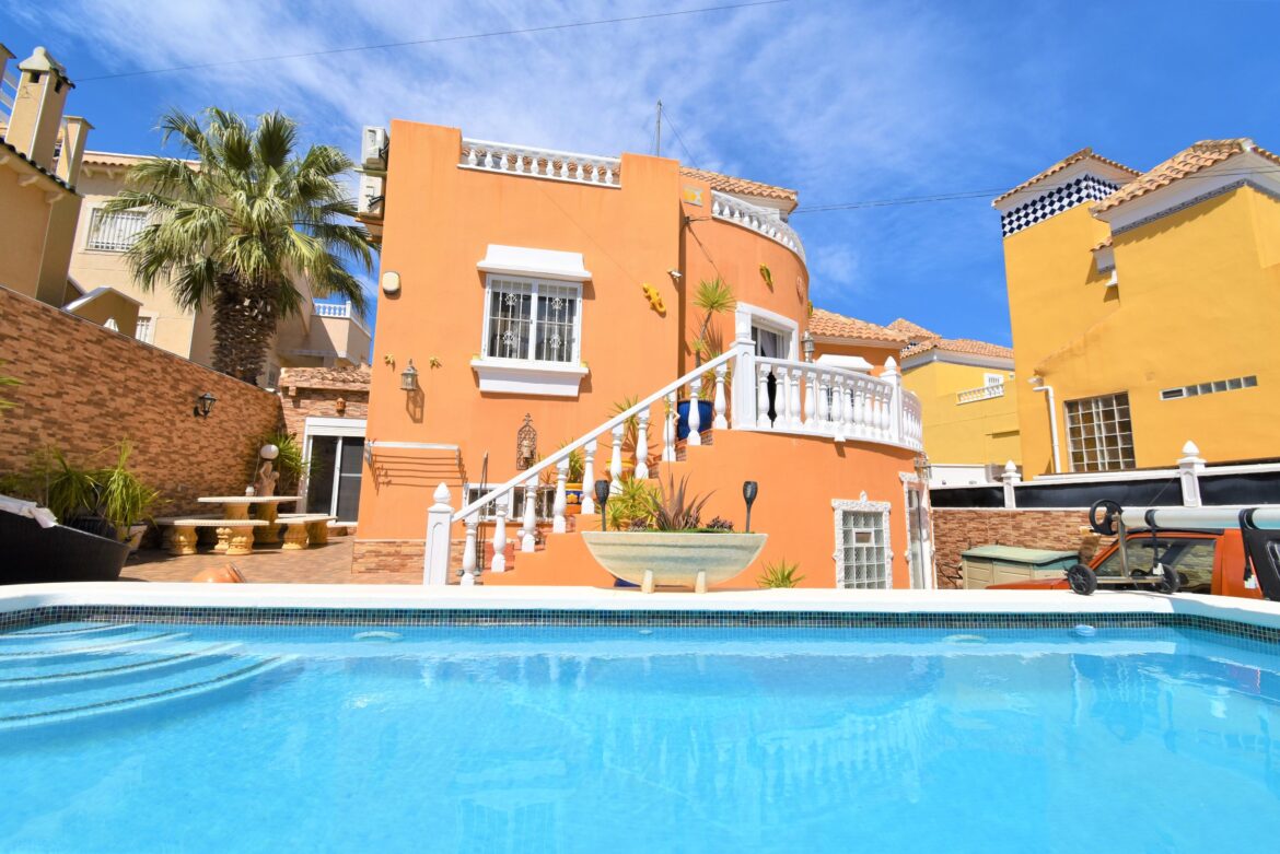 Detached Villa – Alicante, Orihuela Costa – Area 190 m²