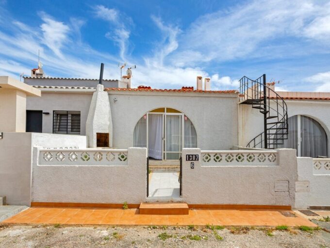 Terraced house – ALICANTE, Torrevieja – Area 80 m²